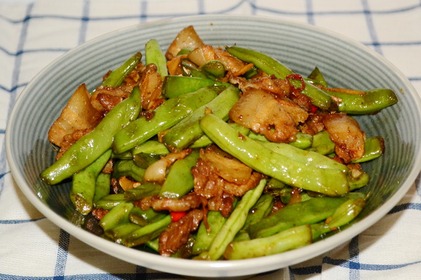 五花肉炒四季豆