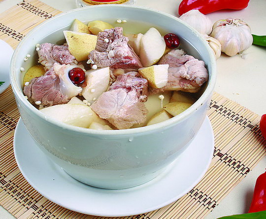 川贝雪梨炖猪心